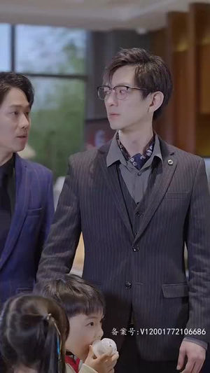 萌宝来袭，爹地追妻我助攻（80集）最新热门短剧