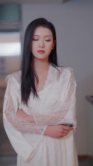 她的伤痕荣耀（74集）短剧在线观看