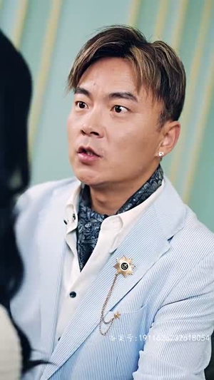 离婚后，五位爸爸来给我撑腰（离婚后五位爸爸来给我撑腰）在线观看完整版