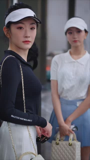 京圈太子爷每天都想转正$完蛋！我养的小白脸是京圈太子爷（75集）哪个网站可以看