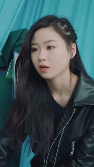 乡村卧龙（88集）女主谁演的