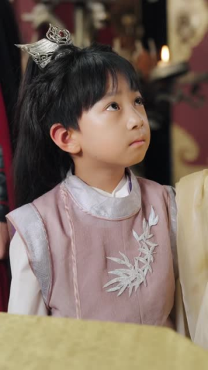 陛下，皇后又带崽搬敌人宝库去了（66集）番茄免费短剧