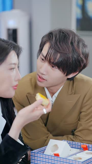 闪婚后，白爷你老婆撩爆了（85集）短剧中追到爽