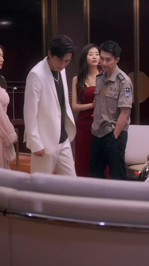 失恋变神豪我要女人做我裙下臣（67集）好短剧分享