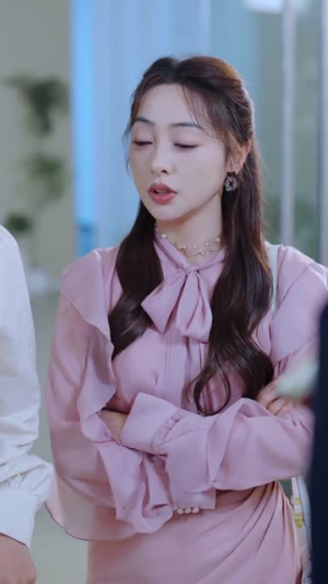 离婚后，哥哥们送我十个男模（三个哥哥送我十个男模）热门短剧免费看