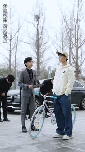 离婚后总裁弟弟赖上我(90集) 离婚后总裁弟弟赖上我(90集)红果短剧看全集