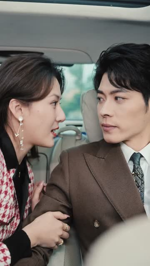 黑料女配霸榜热搜（长篇）免费热门短剧