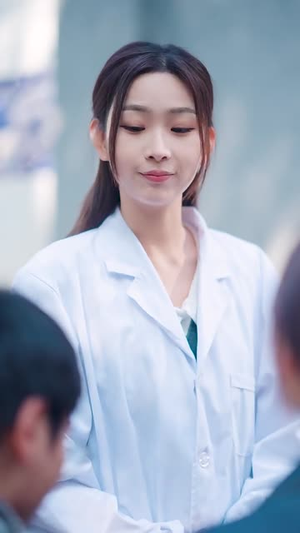 总裁夫人，身兼多职（18集）热门短剧免费看