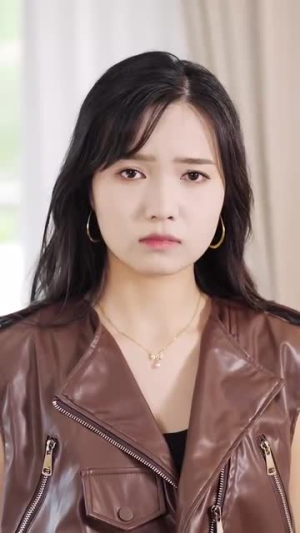 凝望深渊（60集）女主谁演的