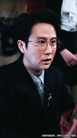 丑小鸭路人甲哥哥们抱她回家(76集) 丑小鸭路人甲哥哥们抱她回家(76集) 最火的短剧