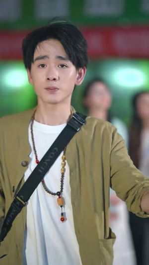 双界倒爷之女帝是我网友（60集）短剧介绍