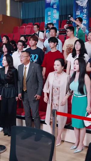 代码未曾负青山（71集）短剧在哪里看