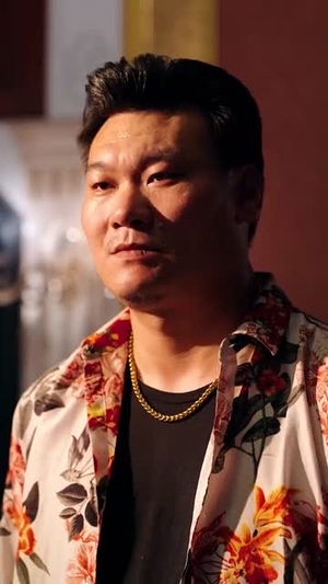 我一个小明星，搞点副业合理吧（82集）高分推荐免费看