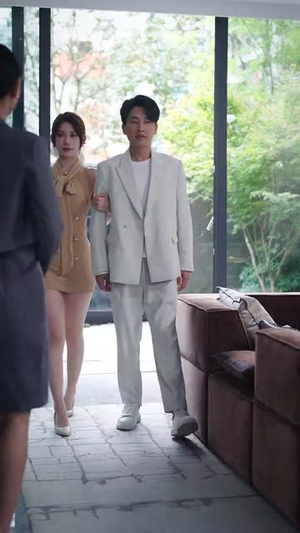 系统误判我的糟糠之妻是校花 (81集)免费观看全集