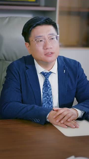 系统误判我的糟糠之妻是校花 (81集)精彩短剧热播中