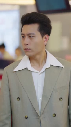 绿幕上的轨迹（83集）热播短剧重燃