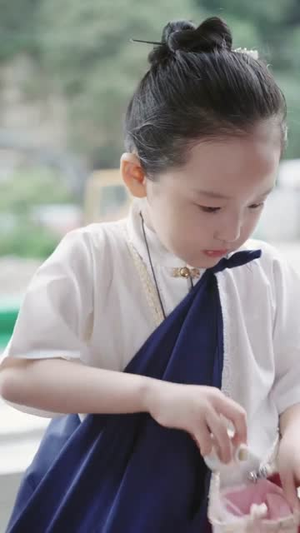 玄学小奶包全家靠我逆天改命（80集）短剧追不停