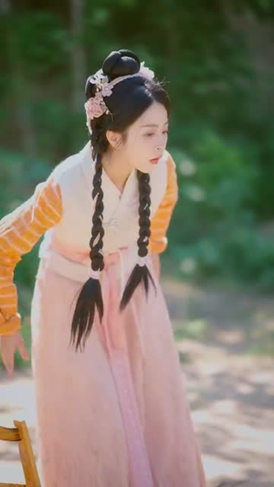 穿越农女我有一个聚宝盆(90集) 穿越农女我有一个聚宝盆(90集)第一季