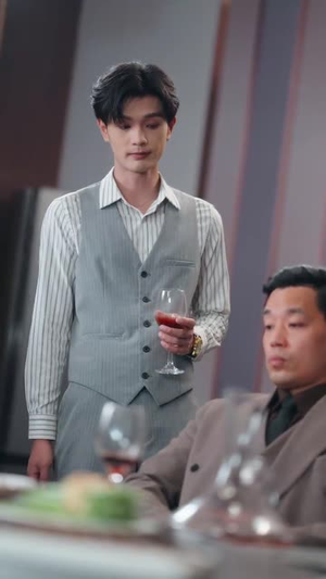 玫瑰于灰烬中重绽 (65集) 最新上映免费看