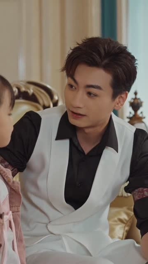 开局被撞，觉醒诸天交易系统（80集）免费观看