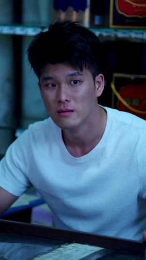 81号便利店（32集）解说文案