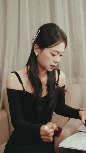 穿越短剧，我靠美女续命（98集）短剧热门分享